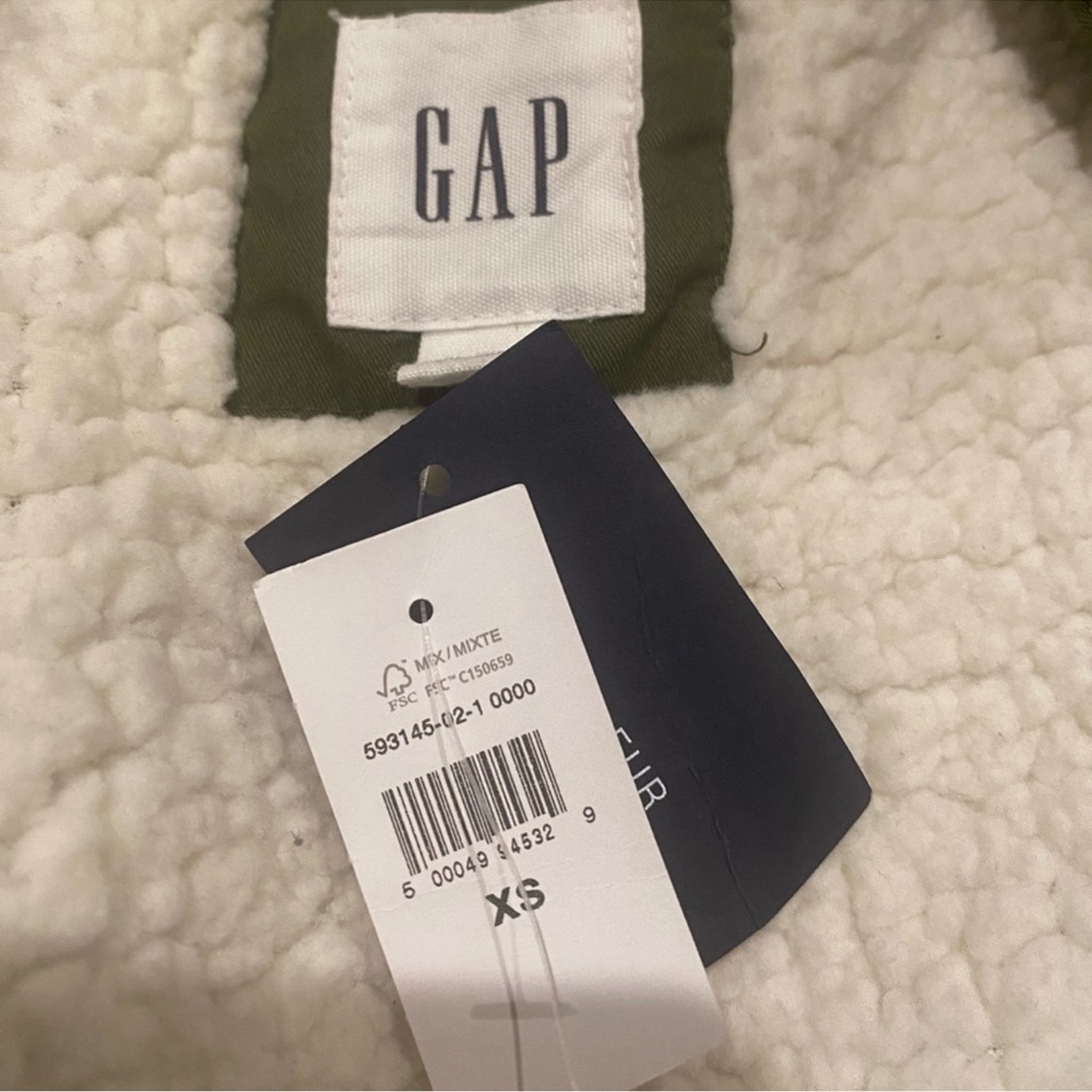 NWT Gap Coat - Picture 5 of 5